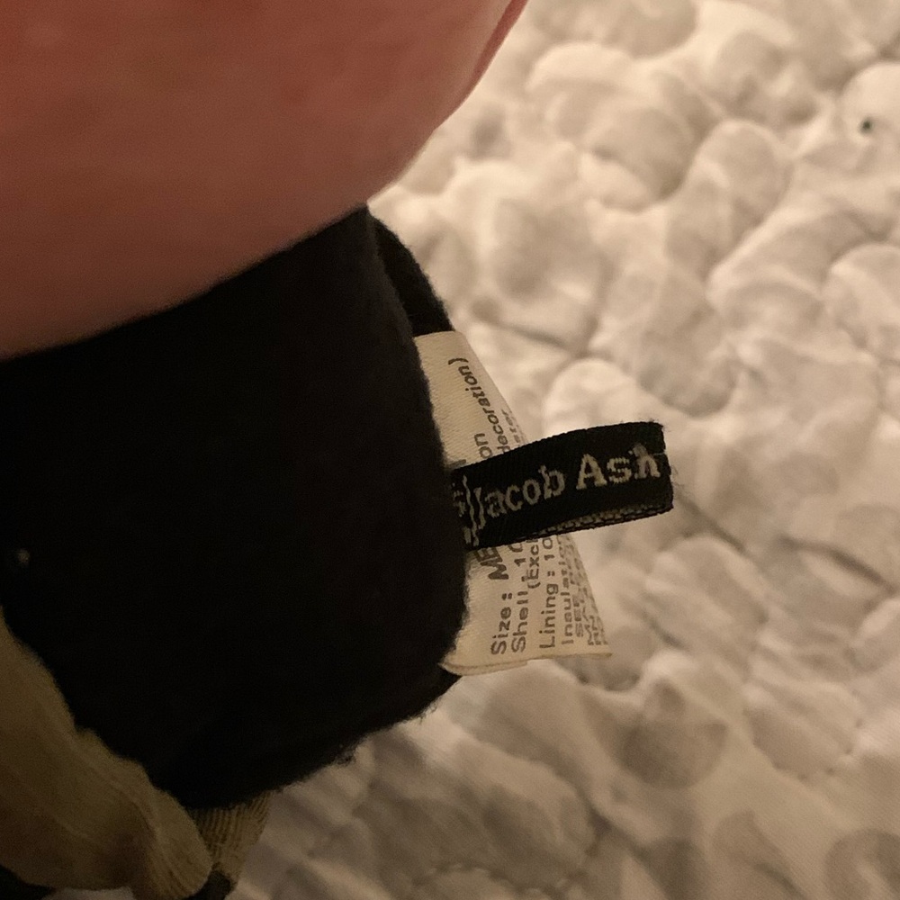 Men’s Black and Tan Winter Gloves - Picture 4 of 6